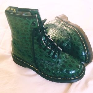 VINTAGE Green Alligator Dr. Martens